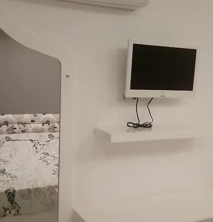 Happy Life Апартаменты *
